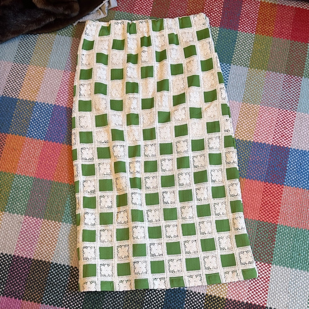 AUREUM Green and Cream Patterned Pencil Skirt